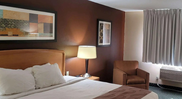 Двухместный номер Deluxe Travelodge by Wyndham Fargo