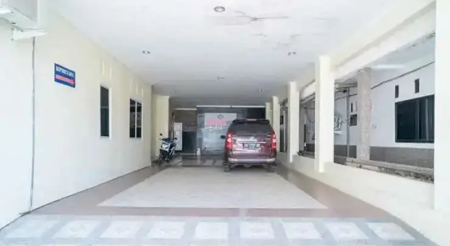 RedDoorz Syariah Near Lapangan Dwiwarna Barabai, Prenota Hotel Barabai South Kalimantan