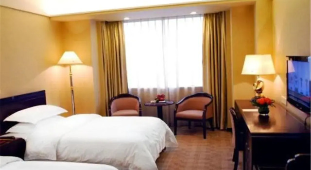 Двухместный номер Superior Zhongshan International Hotel