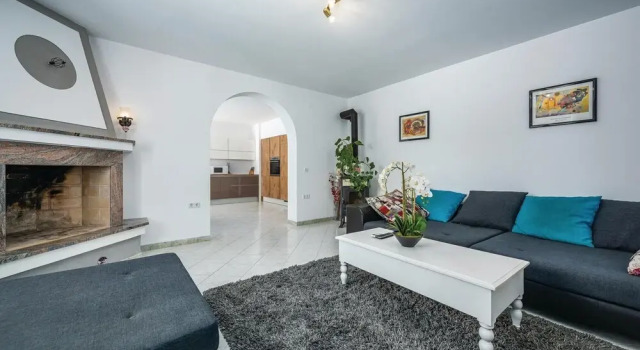 Nice Home in Vabriga with Outdoor Swimming Pool, Hot Tub & Outdoor Swimming Pool