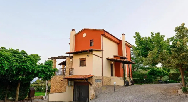 Villa Mariellie, Rezervovat Vila Néa Péramos 