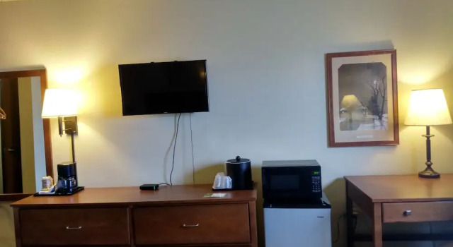 Четырёхместный номер Standard Madelia Hotel & Suites