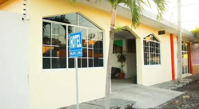 Hotel Pacific, Book Hotel Hotels in Colima with Parking, Parking