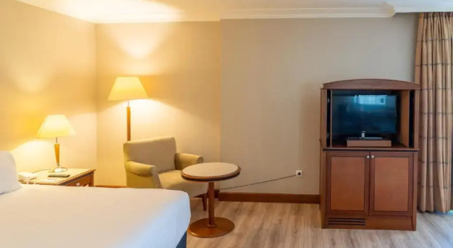 Полулюкс IC Hotels Airport