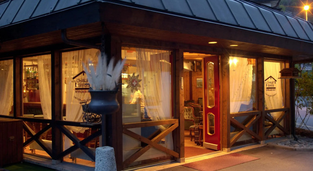 Отель Chalet Swiss