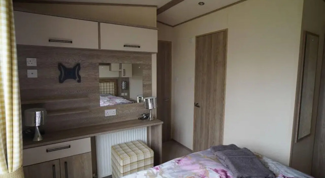 Luxury Caravan-sleeps 6- Pets Ok-site Pool, Varaa Lomakoti Mökit kohteessa Merseyside, Mökki