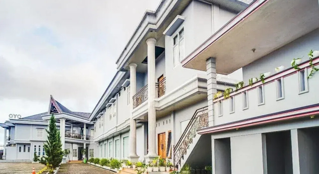 Esther Hotel, Reserva ahora Hotel Tangga Batu Barat North Sumatra Province