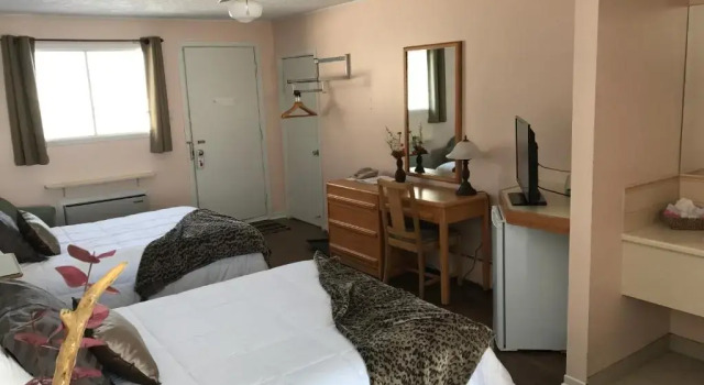 Четырёхместный номер Standard с видом на реку Motel Belle Riviere
