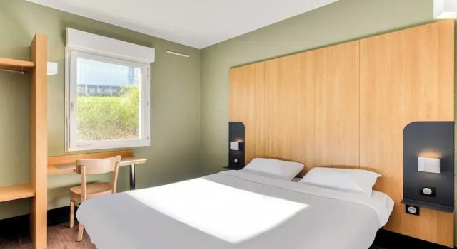 Двухместный номер B&B HOTEL Pézenas