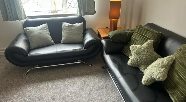 Family & Group Stay 3 Bedroom Swansea Home