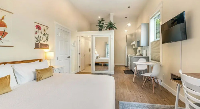 Номер Deluxe Stirling All Suites Hotel