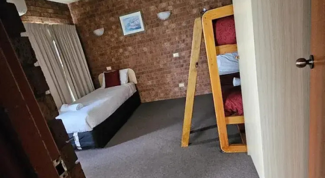 Famille suite 2 chambres Courtyard Motor Inn