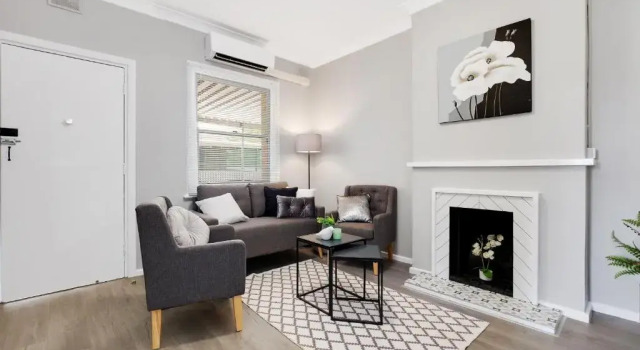 Cute and Cosy - events, workers, getaways, Book Hotel Murray Bridge South Australia