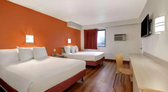 Четырёхместный номер Standard Motel 6-Lakeville, MN - South - Lakeville