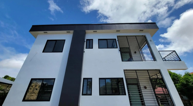 Modern - Wan Pipel with Terrace, Book Hotel Paramaribo Suriname