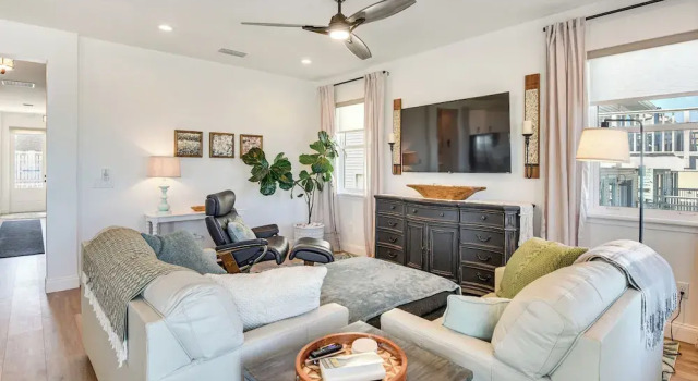 Апартаменты Oceanfront Retreat in Flagler Beach! Bright Apt