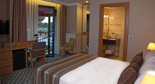 Tuzla Town Hotel