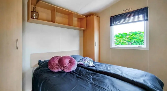 2 Bedroom Lovely Home In Heinkenszand, Book Hotel Goes 