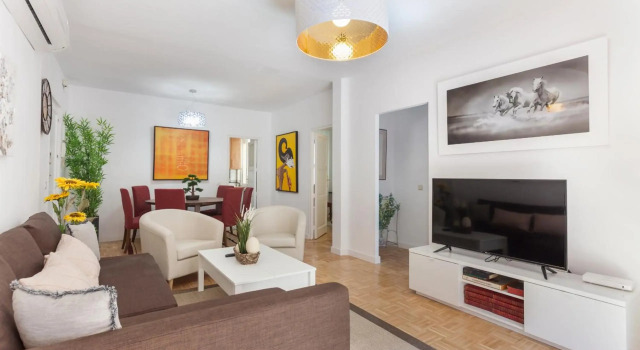 Mit House Latina En Madrid, Забронировать Отель Латина Мадрид, рядом с Дом-музей Лопе де Вега