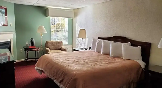 Двухместный номер Standard Fireside Inn and Suites Bangor
