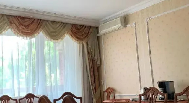 Apartment Hotel Prydesnyansky