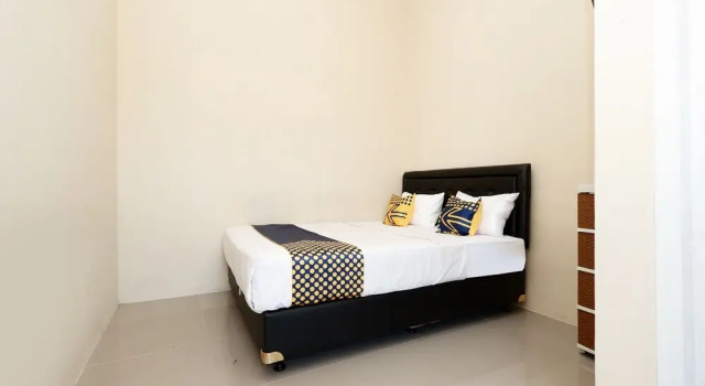 Putri Guest House Syariah by Oyo Rooms, Réserver Maison d'hôtes Bulakamba Central Java