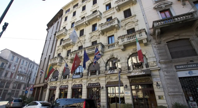 Mokinba Hotels King