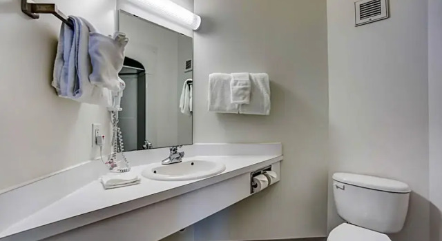 Номер Deluxe Motel 6-Red Deer, AB