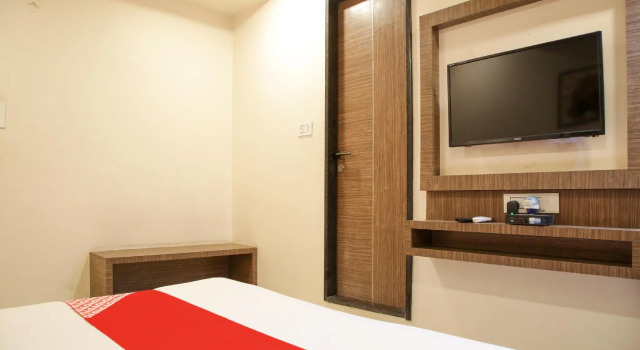OYO 77228 Hgc Comfort Room's, Забронировать Отель Отели штата Махараштры 3 звезды, 3*