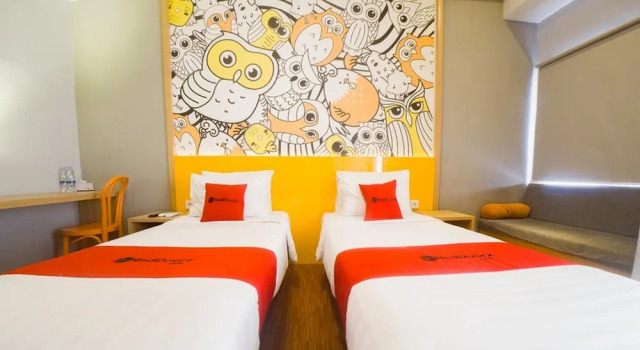 RedDoorz Apartment near Bundaran Satelit Surabaya, Buchen Sie Ferienwohnung Hotels im Zentrum von Dukuhpakis, hotels im Zentrum von Dukuhpakis