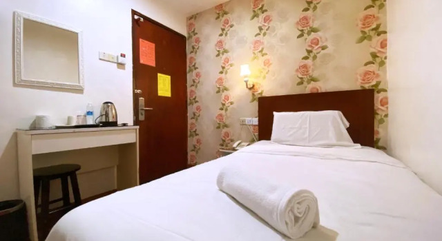 Mr Hotel Nusa Bestari, Rezerwuj Hotel Bukit Indah 