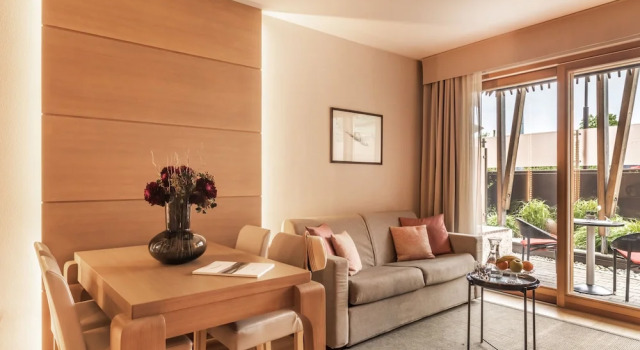 Люкс с видом на закат Art & Design Hotel Napura