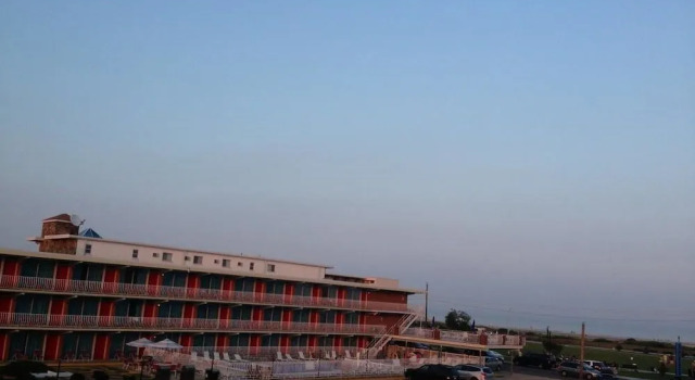 Gold Crest Motel, Buchen Sie Motel Hotels in Wildwoods Beach mit Parkplatz, Parkplätze