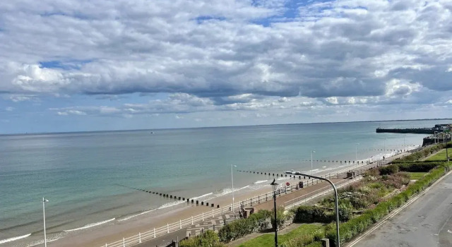 Коттедж 8 Beach View @ Beaconsfield House