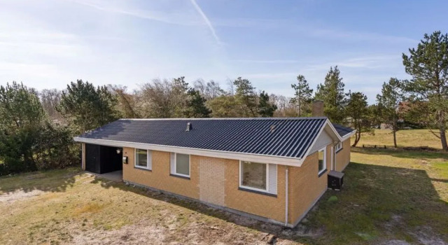 "Janin" - 210m from the sea in Lolland, Falster and Mon, Book Hotel Hotels in Kramnitse with Parking, Parking