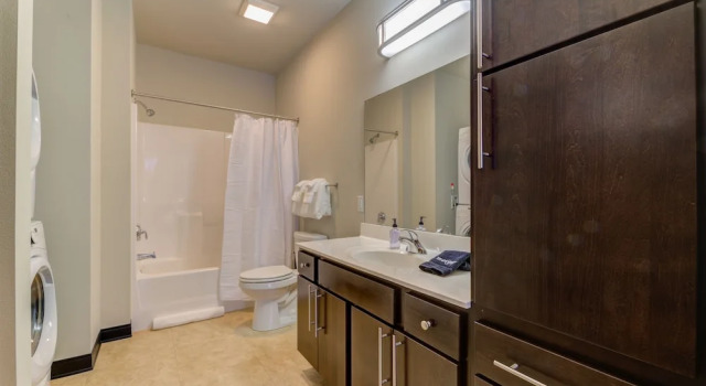 Апартаменты Comfort Kasa Westown Milwaukee