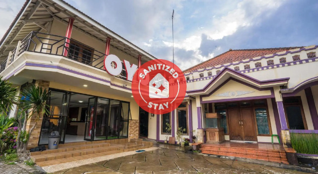 Deluxe double chambre OYO Bunga Matahari Guest House And Hotel