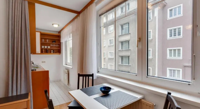 Апартаменты City Apartment Close to Shopping Mile
