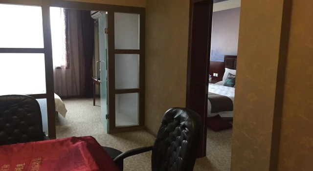 Floral Hotel Chengdu Dujiangyan, Varaa Hotelli Hotellit Sichuan pysäköinnillä, Pysäköinti