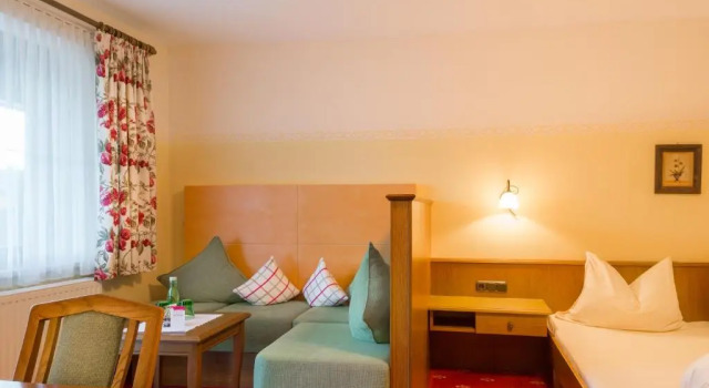 Семейный номер Standard Hotel Krone Tirol