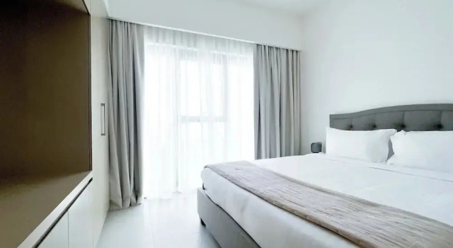 Luxury Burj Royale Modern Apt city view Balcony, Забронировать Апартаменты/квартира Дубай Эмират Дубай, рядом с SEGA Republic