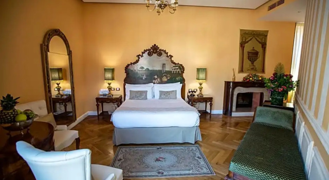 Номер Standard с балконом Royal Suite Trinità Dei Monti