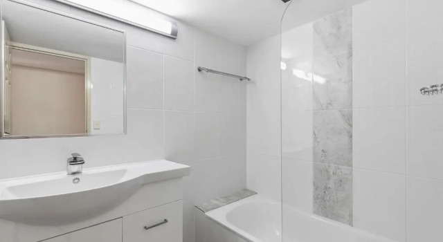 Номер Superior White Crest Apartments