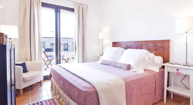 Harmonia House Costa Brava, Réserver Hôtel Parlavà 