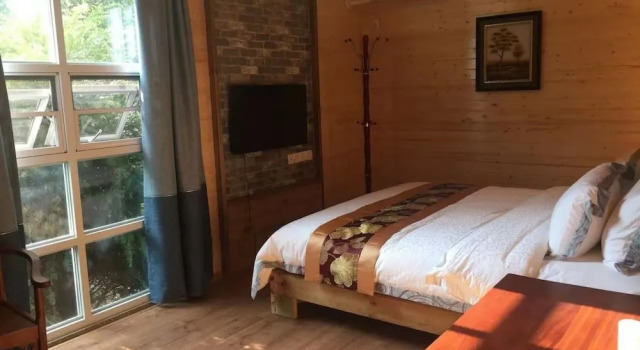 Hongdouchan Wooden House
