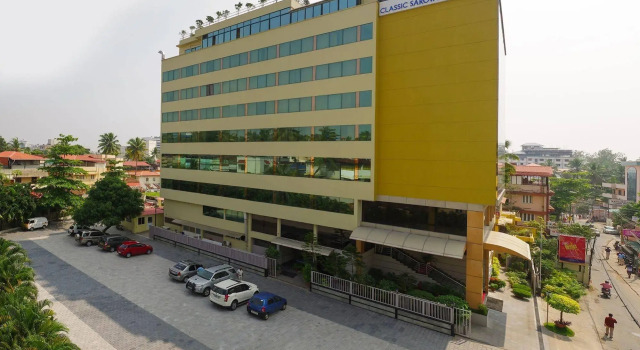 Classic Sarovar Portico Trivandrum, Забронировать Отель Недорогие отели штата Кералы, недорого