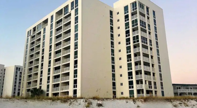 Beachfront Bliss at Shoreline Towers, Rezerwuj Apartament Hotele w Emerald Coast z parkingiem, Parking