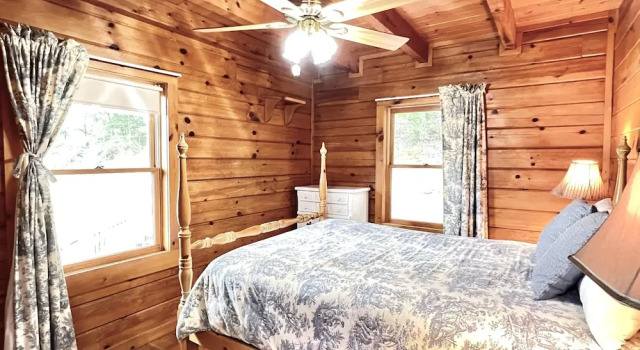 Номер Standard с 3 комнатами Burning Tree 3 Bedroom Cabin by RedAwning