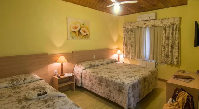 Номер Deluxe HOTEL SKY GRAMADO - Cartão Postal de Gramado RS