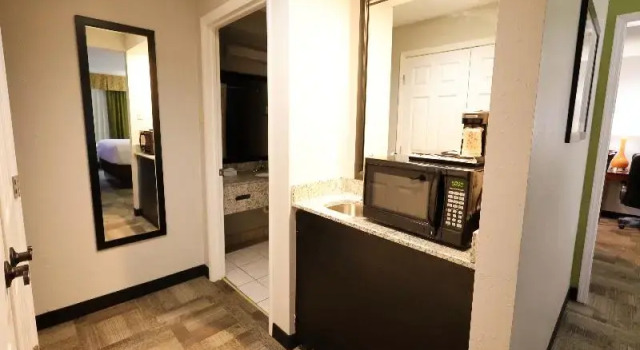 Четырёхместный люкс Greenfield Inn & Suites Elizabethtown, KY I65 Exit 94
